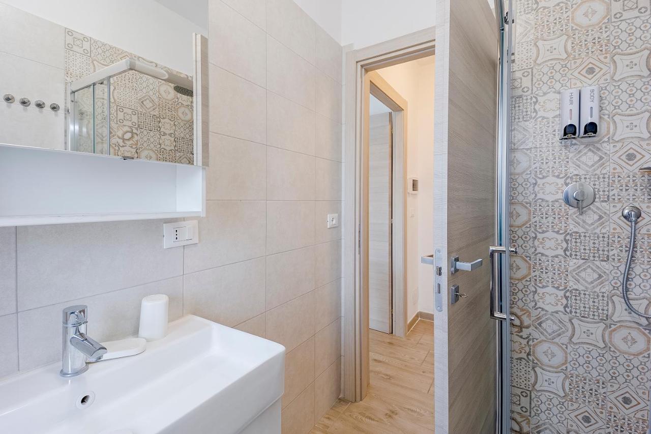 Il Gattino Di Porto - Apt 5 - Bilocale Terrazzo Piscina Imperia Exterior foto